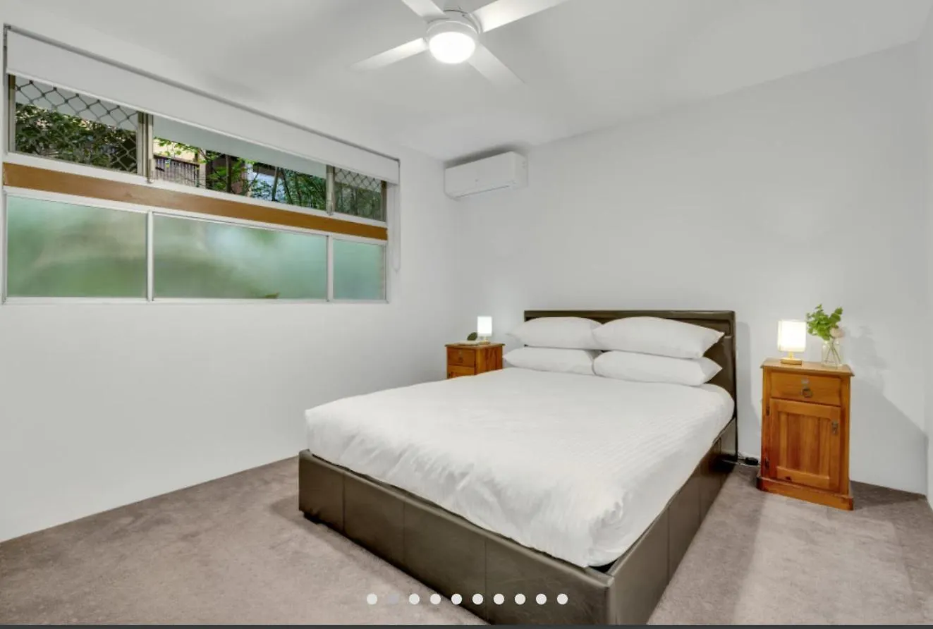 Stylish One Bedroom Flat Brisbane Australia